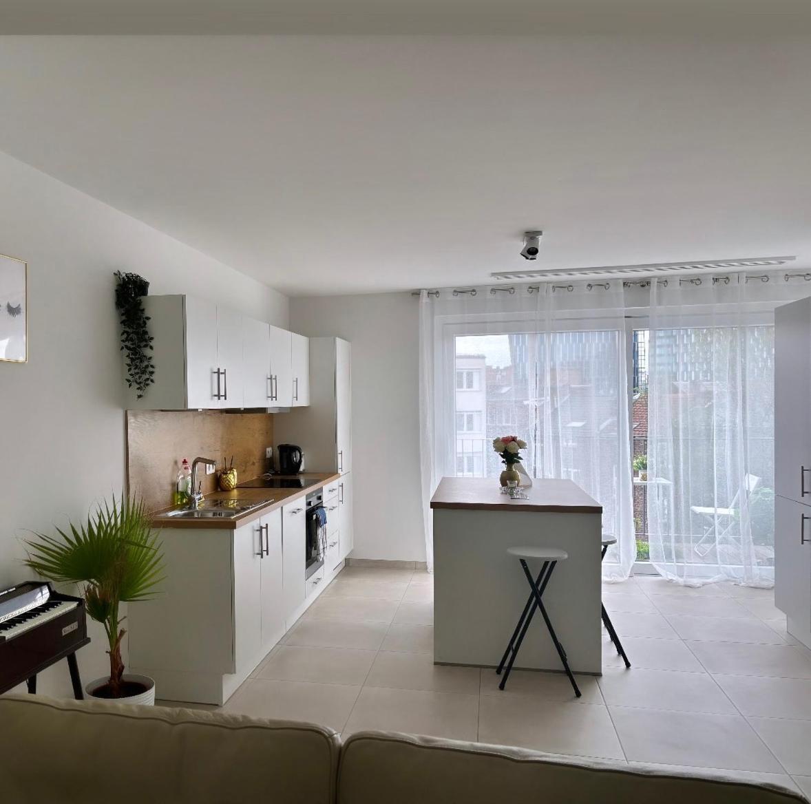 2 Bedrooms Luxury Apartment - Guillemins 列日 外观 照片